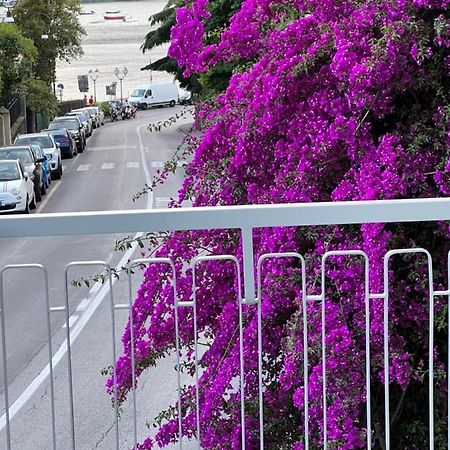 Welcome Riviera -Torre D'Avorio Appartamento 126 Mq Piu'Terrazzo25 Mq - Totalmente Rinnovato- 250 M Dal Centro - Parcheggio A Pagamento 15 Euro Al Giorno Da Prenotare In Anticipo Salvo Dispo -Parking At 15 Euro Per Day To Be Booked In Advance If Avai Ραπάλο Εξωτερικό φωτογραφία
